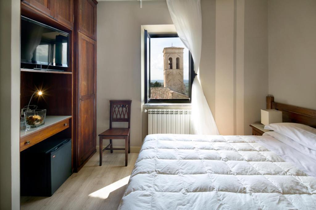 Hotel Degli Affreschi มอนเตฟัลโก ห้อง รูปภาพ